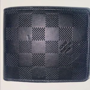 BLACK MENS LOUIS VOUITTON WALLET